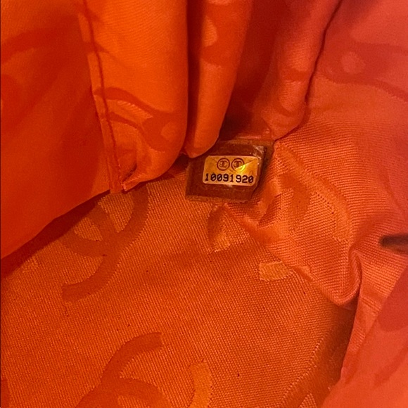 CHANEL Cambon Ligne Tote Bag - Picture 7 of 17